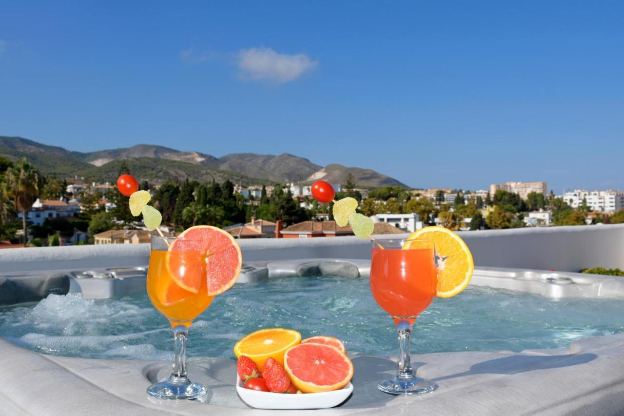 Appartamento Isla De Benalmadena 1, Jacuzzi, 80M From The Sea, Ac, Bbq, Private Parking, Big Terrace Esterno foto