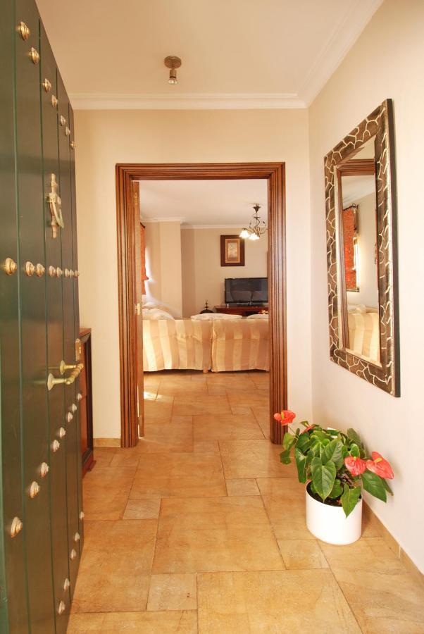 Appartamento Isla De Benalmadena 1, Jacuzzi, 80M From The Sea, Ac, Bbq, Private Parking, Big Terrace Esterno foto