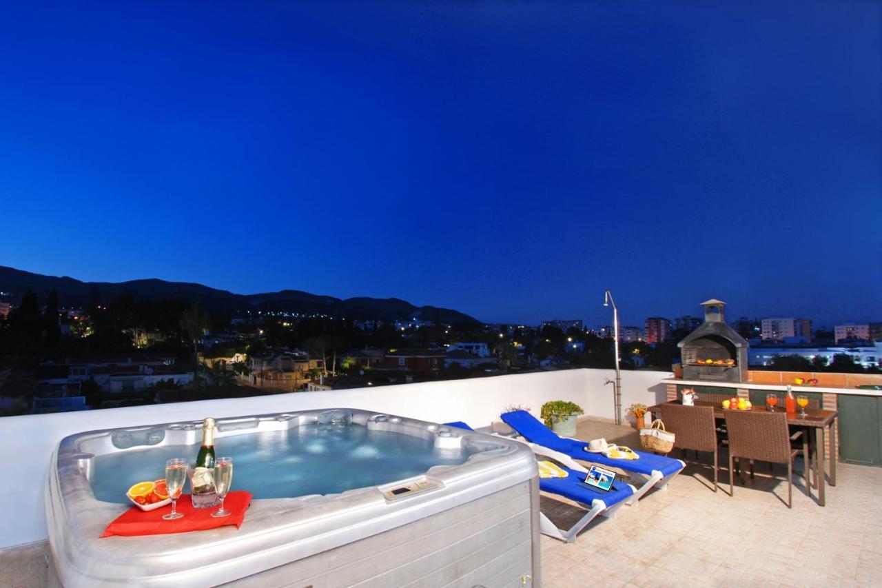 Appartamento Isla De Benalmadena 1, Jacuzzi, 80M From The Sea, Ac, Bbq, Private Parking, Big Terrace Esterno foto