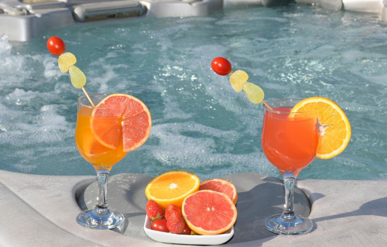 Appartamento Isla De Benalmadena 1, Jacuzzi, 80M From The Sea, Ac, Bbq, Private Parking, Big Terrace Esterno foto