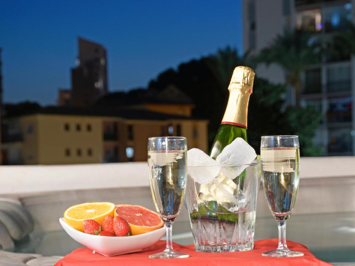 Appartamento Isla De Benalmadena 1, Jacuzzi, 80M From The Sea, Ac, Bbq, Private Parking, Big Terrace Esterno foto