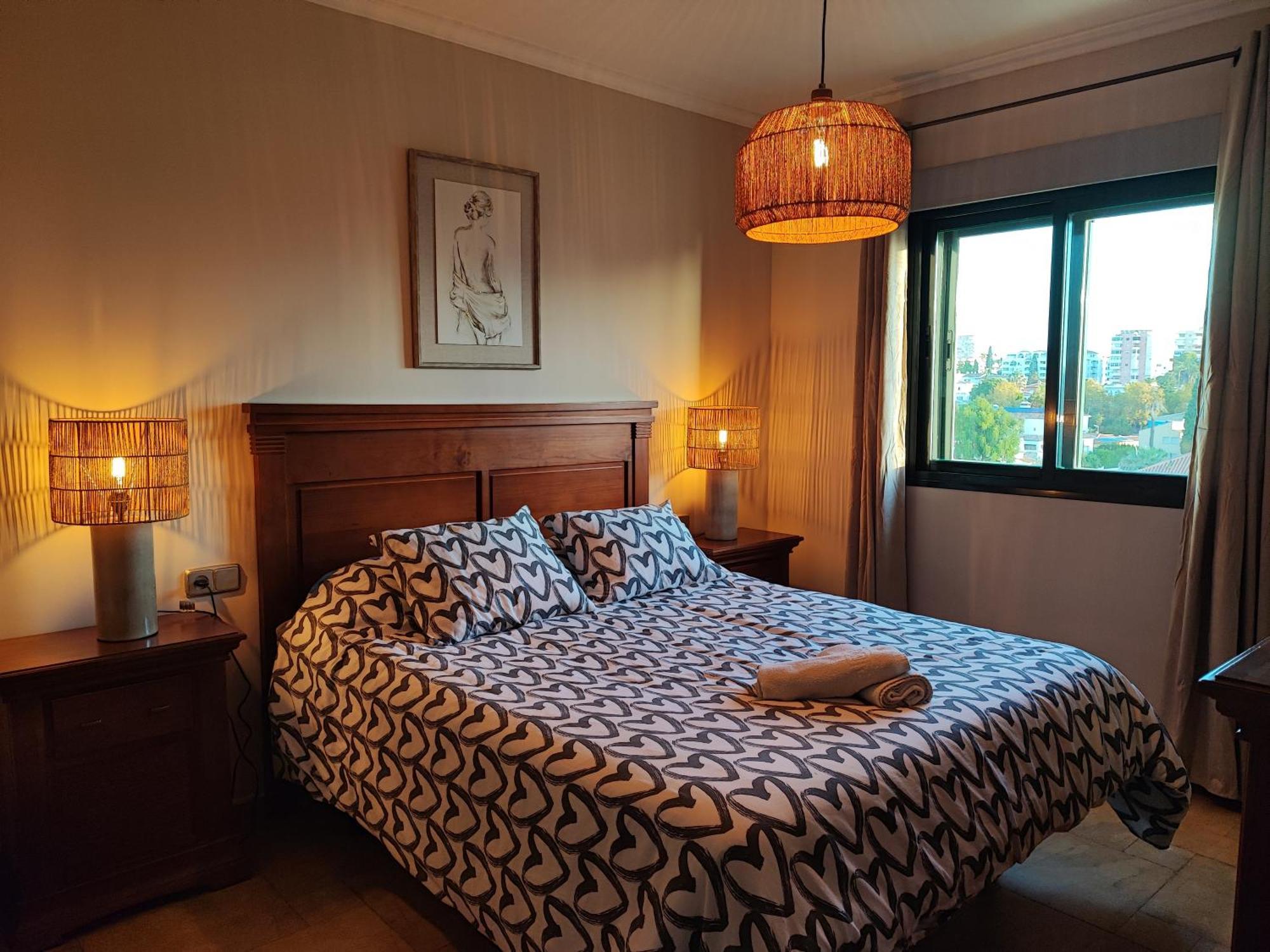 Appartamento Isla De Benalmadena 1, Jacuzzi, 80M From The Sea, Ac, Bbq, Private Parking, Big Terrace Esterno foto